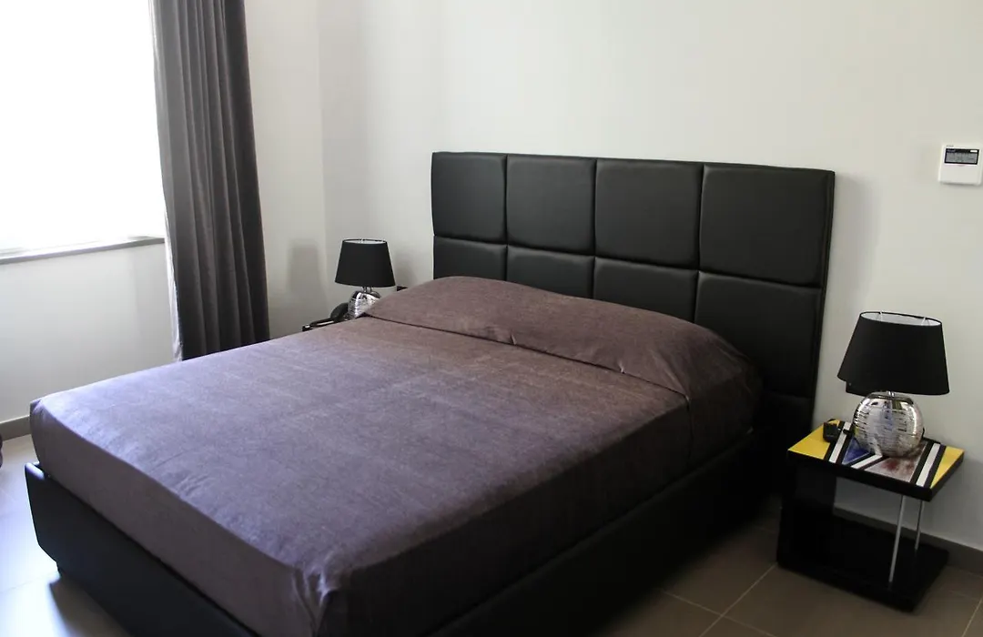 Gramsci Luxury Rooms-1